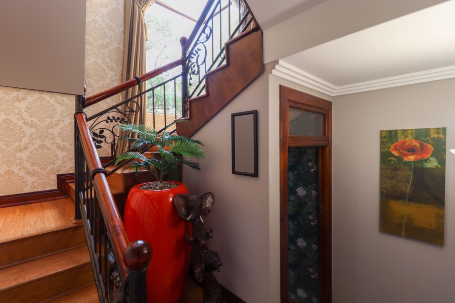 4 Bedroom Property for Sale in Heuwelsig Free State